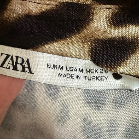 Zara Women’s Medium Satin Effect Ruched Button Down Blouse Leopard Print V Neck - Picture 5 of 7